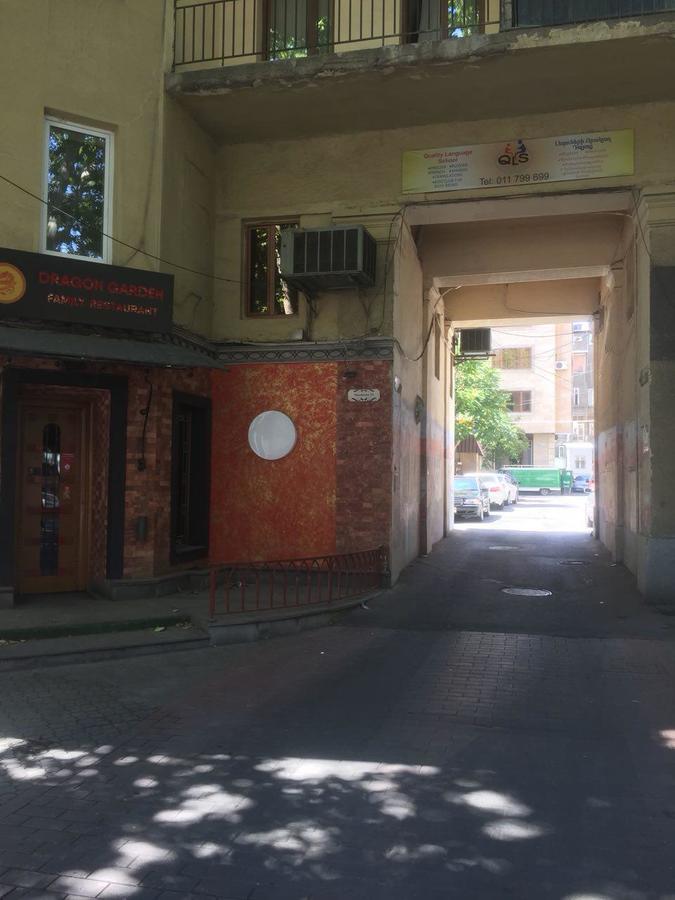 Gem Hostel Yerevan Exterior photo