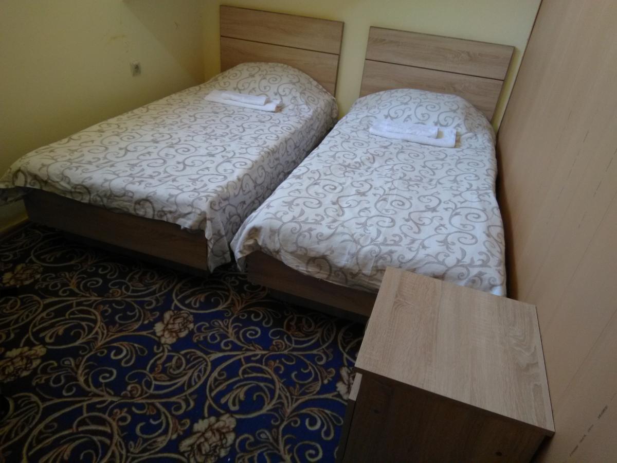Gem Hostel Yerevan Exterior photo